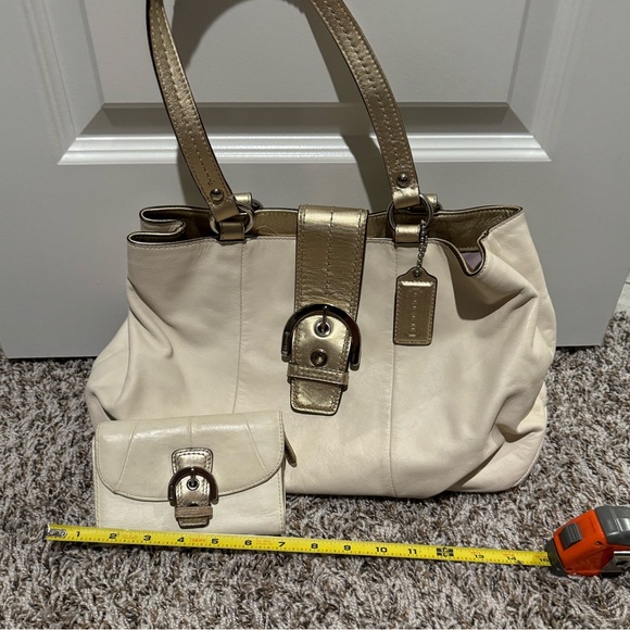 Off white coach purse & matching wallet. - Picture 3 of 5